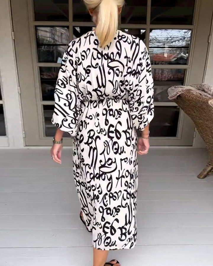 Robe à encolure en V avec imprimé lettre