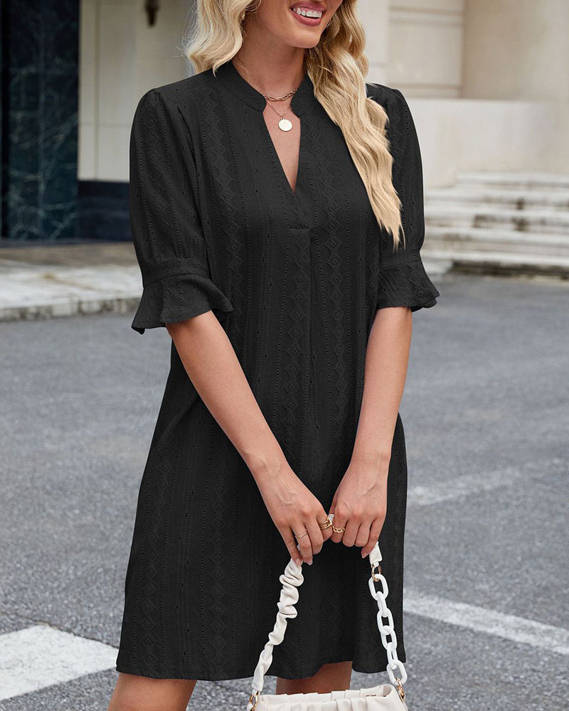 Robe Unie à Col en V