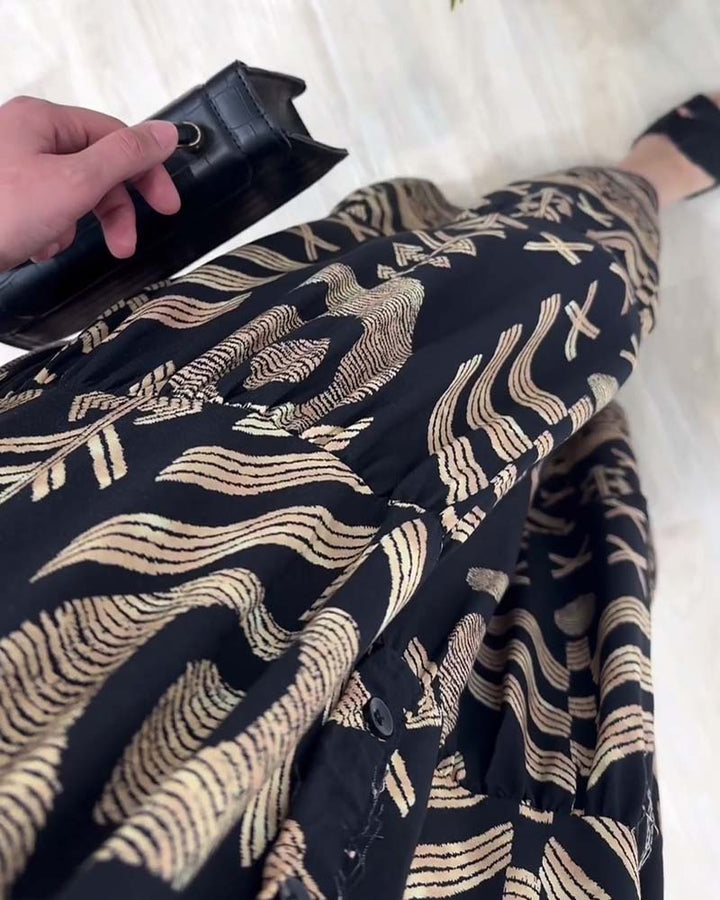 Robe imprimée à manches longues et col V